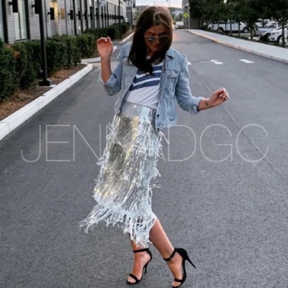 STUNNING limited edition tiered silver sequin holiday party skirt, Medium - Picture 8 of 9